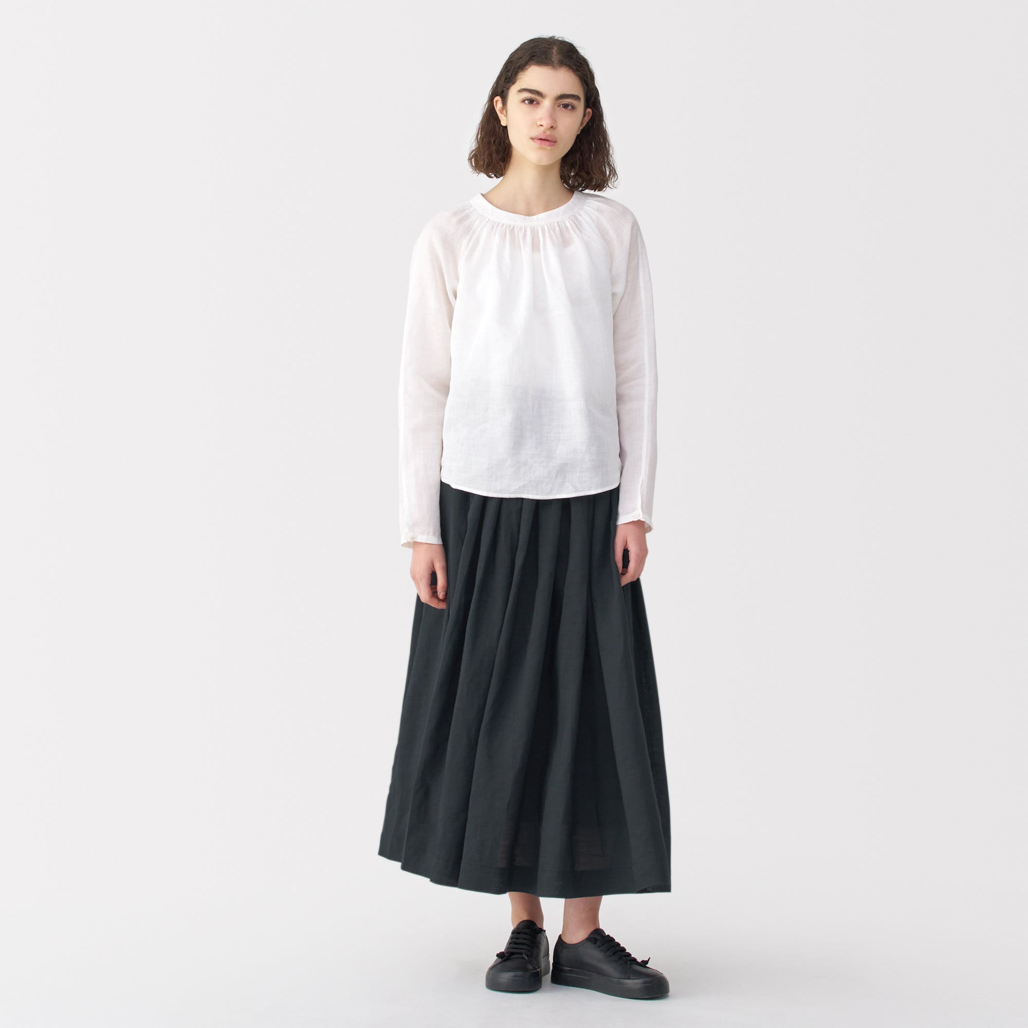 Labo Women's Ramie Fabric Tucked Skirt