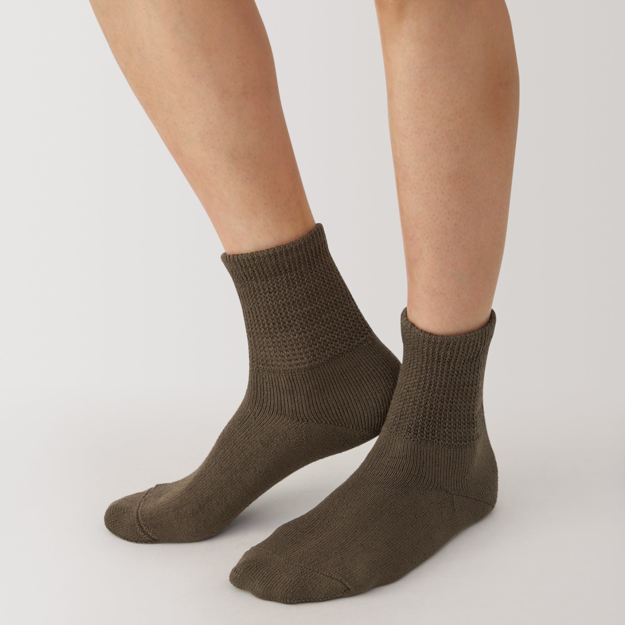 Right Angle Pile Short Socks