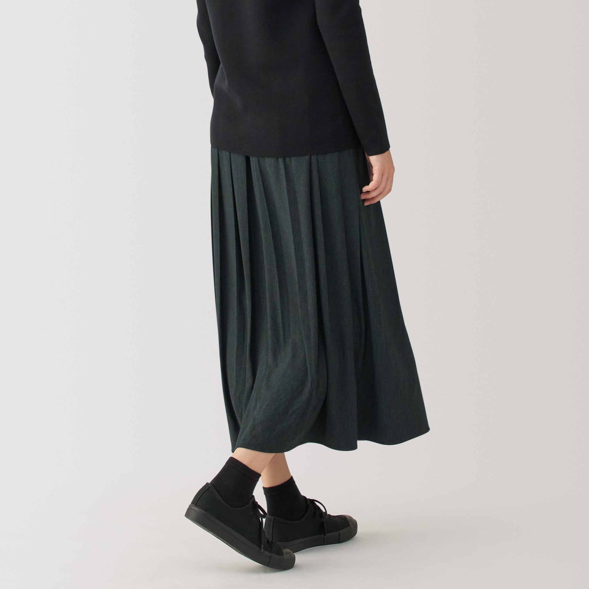 Labo Women's Jersey Pleated Skirt