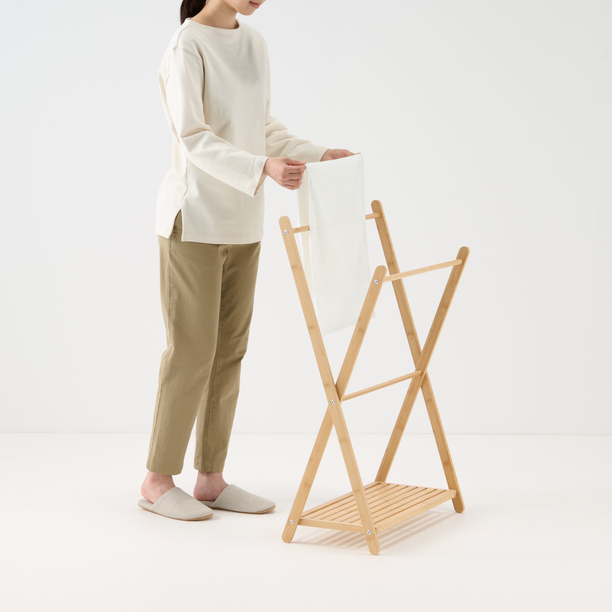 Bamboo Towel Hanger with Rack