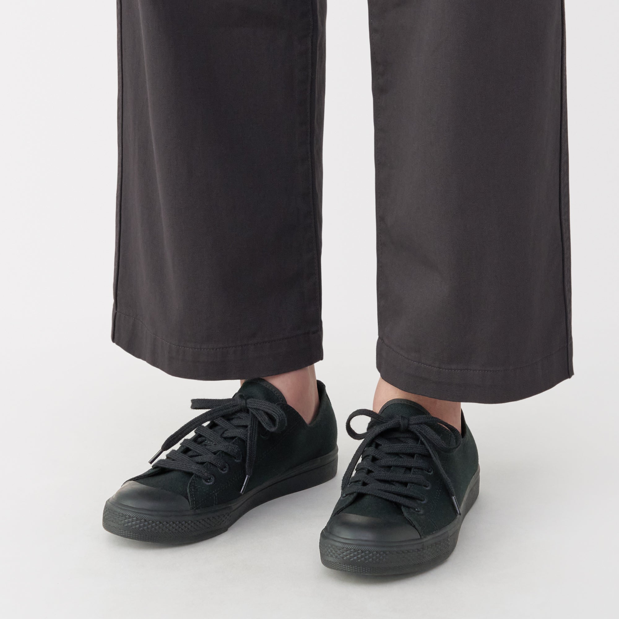 Less Tiring Sneakers - Black Pattern