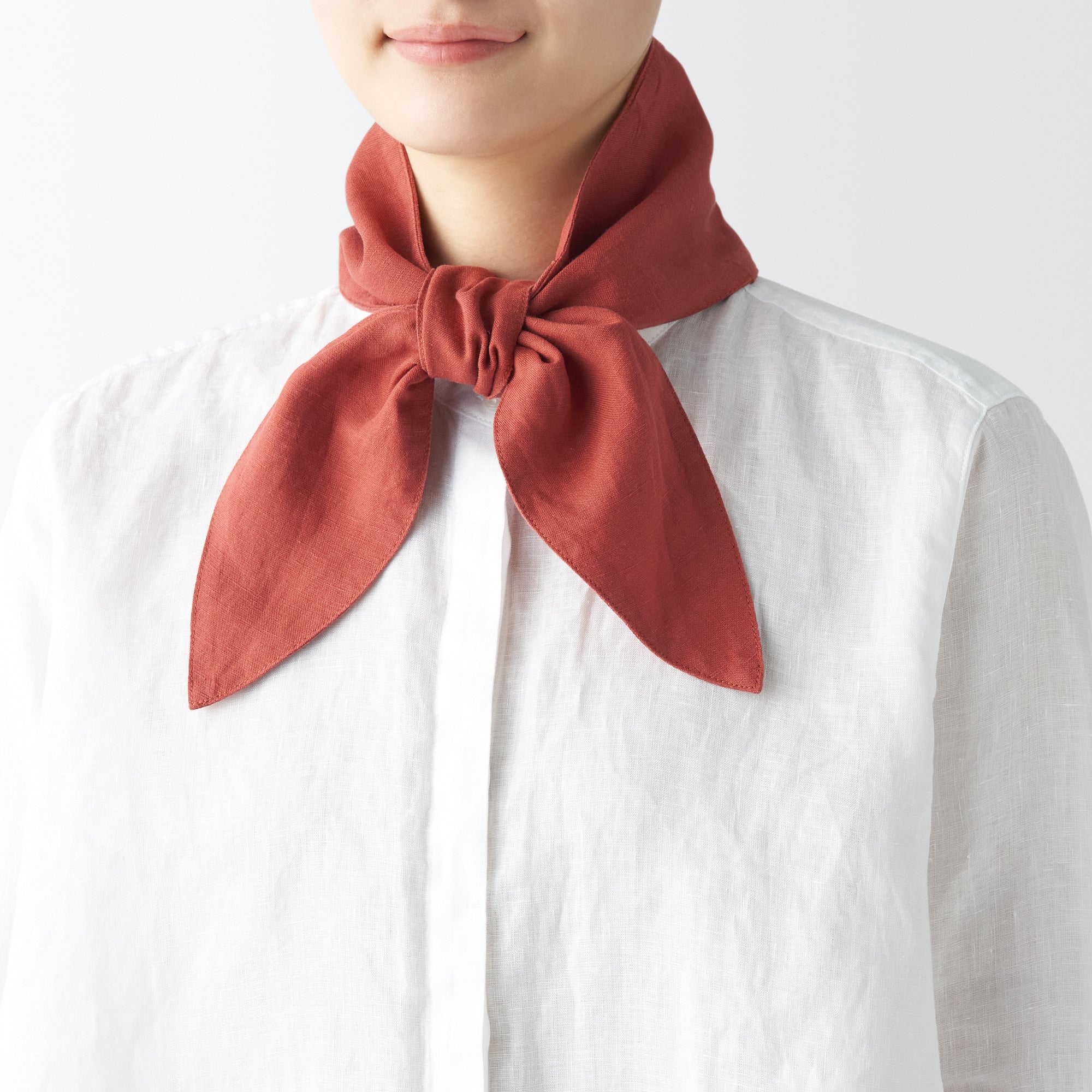 Cool Touch Scarf with Pocket