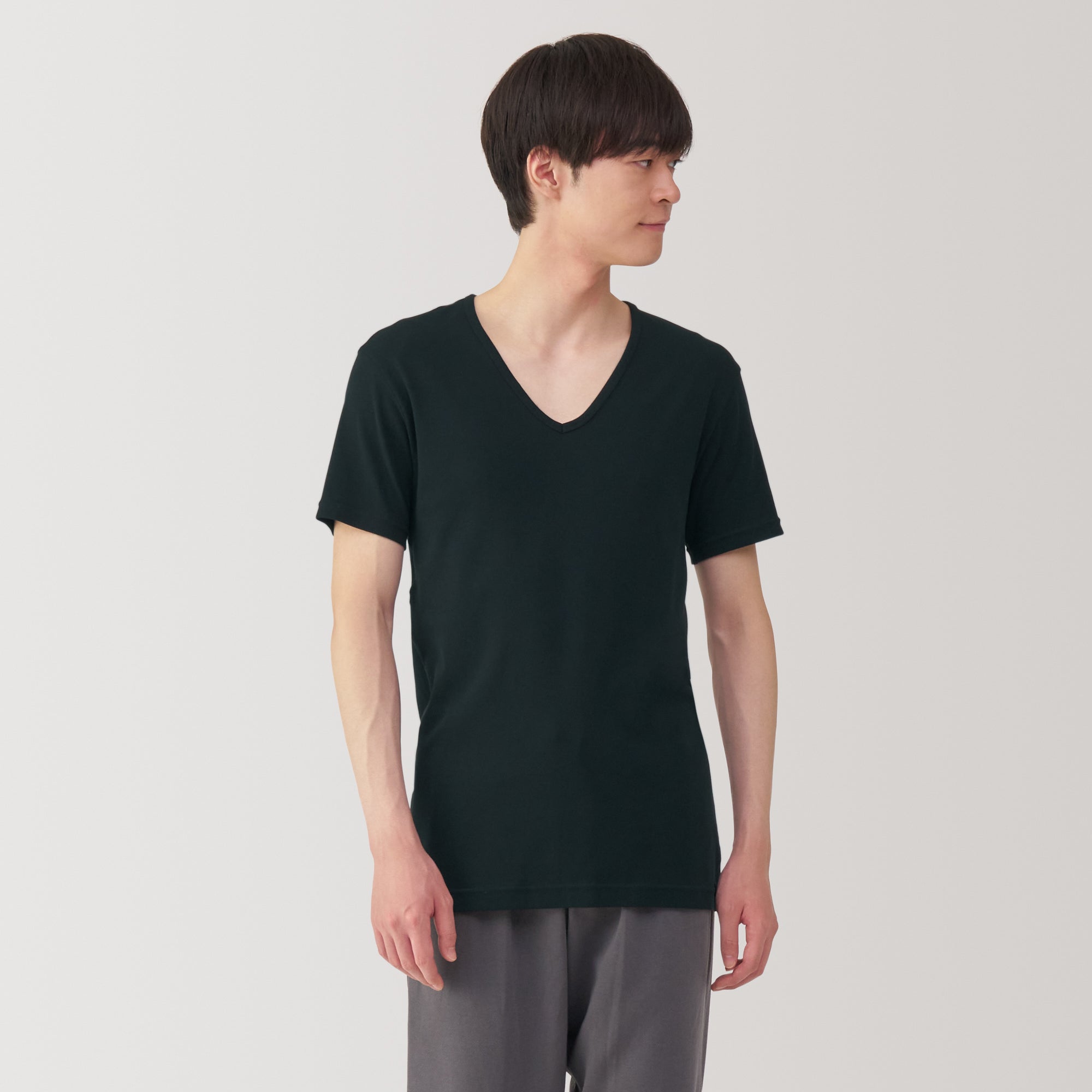 Men's Moisture-Wicking Cotton V-Neck Short Sleeve T-Shirt